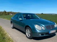 Gebraucht Mercedes E220 150 PS (110 kW) 2003 Blau Limousine
