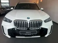 Neu BMW X5 M Sport 298 PS (219 kW) 2026 Alpinweiss uni SUV