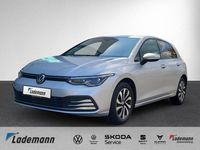 Używany VW Golf VIII Active 150 KM (110 kW) 2023 Srebrny Sedan/Limuzyna
