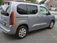 Neu Opel Combo-e Life Ultimate 100 kW (136 PS) 2025 Grau Limousine