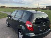 Gebraucht Mercedes A160 95 PS (69 kW) 2010 Grün Limousine