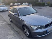 Gebraucht BMW 118 116 PS (85 kW) 2010 Grau Kleinwagen