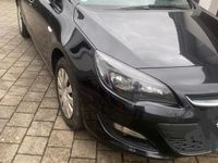 Gebraucht Opel Astra 140 PS (102 kW) 2014 Schwarz Limousine