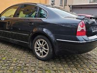 Gebraucht VW Passat Basis 131 PS (96 kW) 2003 Schwarz Limousine