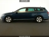 Gebraucht VW Passat Elegance 200 PS (147 kW) 2021 Blau Kombi