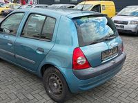 Gebraucht Renault Clio II 75 PS (55 kW) 2003 Grün Kleinwagen