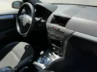 Gebraucht Opel Astra 105 PS (77 kW) 2007 Schwarz Kombi