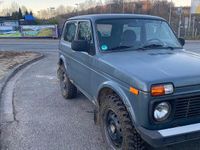 Gebraucht Lada niva 83 PS (61 kW) 2012 Schwarz SUV