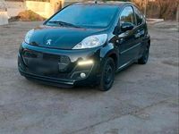 Gebraucht Peugeot 107 68 PS (50 kW) 2013 Schwarz Kleinwagen