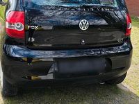 Gebraucht VW Fox 54 PS (39 kW) 2010 Schwarz Kleinwagen