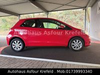 Gebraucht Toyota Yaris Life 69 PS (50 kW) 2013 Rot Kleinwagen