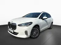 Gebraucht BMW 223 Active Tourer Luxury Line 197 PS (144 kW) 2025 Alpinweiss (weiß) Van / Kleinbus