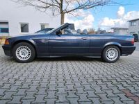 Gebraucht BMW 325 Cabriolet 194 PS (142 kW) 1993 Blau Cabrio