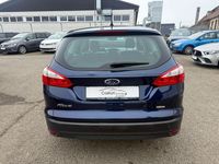 Gebraucht Ford Focus Trend 105 PS (77 kW) 2013 Blau Kombi