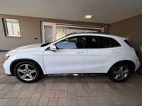 gebraucht Mercedes GLA200 7G AMG-LINE PANO LED AMBIENTE P-LENK DAB