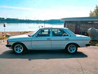 Gebraucht Mercedes E230 136 PS (100 kW) 1983 Weiß Limousine