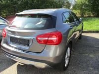 Gebraucht Mercedes GLA220 177 PS (130 kW) 2017 Mountaingrau  met. SUV