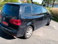 Gebraucht VW Touran 105 PS (77 kW) 2011 Schwarz Van / Kleinbus