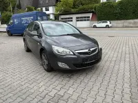 Gebraucht Opel Astra Sport 140 PS (102 kW) 2010 Grau Kombi