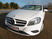 Gebraucht Mercedes A180 122 PS (89 kW) 2015 Weiß Limousine