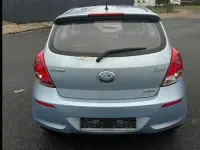Gebraucht Hyundai i20 Trend 75 PS (55 kW) 2013 Blau Kleinwagen