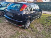 Gebraucht Ford Focus 75 PS (55 kW) 1999 Schwarz Kleinwagen