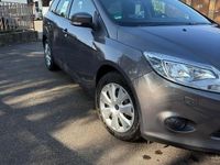 Gebraucht Ford Focus 92 PS (67 kW) 2013 Grau Kombi