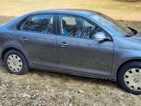 Gebraucht VW Jetta Trendline 102 PS (75 kW) 2010 Grau Limousine