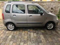 Usado Suzuki Swift 93 HP (68 kW) 2005 Prateado Citadino