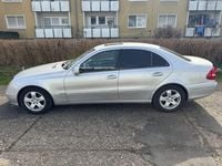 Gebraucht Mercedes E320 204 PS (150 kW) 2004 Silber Limousine