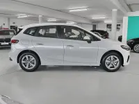 Gebraucht BMW 220 Efficient Dynamics 170 PS (125 kW) 2025 Mineralweiss Van / Kleinbus