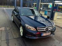 Gebraucht Mercedes E350 Avantgarde 252 PS (185 kW) 2014 Blau Limousine