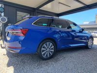 Gebraucht Skoda Superb 200 PS (147 kW) 2022 Blau Limousine