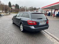 Gebraucht Mercedes E350 265 PS (194 kW) 2011 Grau Kombi