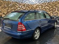 Gebraucht Mercedes C230 204 PS (150 kW) 2005 Jaspisblau (strahlblau) Kombi