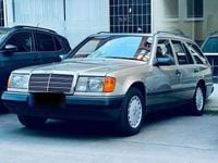 Second-hand Mercedes E300 180 CP (132 kW) 1988 Auriu Break