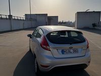 Gebraucht Ford Fiesta Trend 95 PS (69 kW) 2011 Silber Kleinwagen