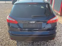 Używany Ford Focus Titanium 140 KM (102 kW) 2011 Niebieski Sedan/Limuzyna