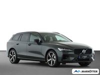 Neu Volvo V60 Plus 455 PS (334 kW) 2025 Grün Kombi