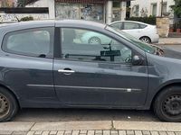Gebraucht Renault Clio II 75 PS (55 kW) 2007 Grau Kleinwagen