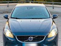 Gebraucht Volvo V40 116 PS (85 kW) 2013 Blau Limousine