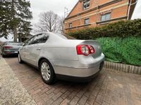 Gebraucht VW Passat 116 PS (85 kW) 2007 Silber Limousine