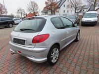 Gebraucht Peugeot 206 Tendance 88 PS (64 kW) 2005 Grau Kleinwagen
