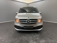 Gebraucht Mercedes V220 163 PS (119 kW) 2019 Silber Van / Kleinbus