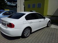 Gebraucht BMW 318 143 PS (105 kW) 2007 Weiß Limousine