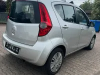 Gebraucht Opel Agila 94 PS (69 kW) 2011 Silber Kleinwagen