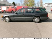 Gebraucht Mercedes E220 150 PS (110 kW) 1994 Schwarz Kombi