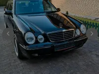 Gebraucht Mercedes E280 204 PS (150 kW) 2002 Schwarz Limousine