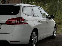 Gebraucht Peugeot 308 SW Access 131 PS (96 kW) 2014 Weiß Kombi