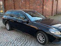 Gebraucht Mercedes 220 177 PS (130 kW) 2015 Schwarz Kombi